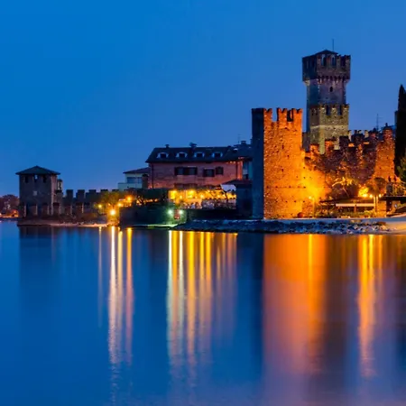 アパート The Captain