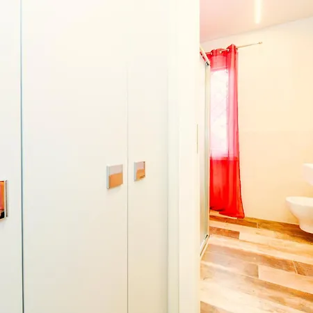 アパート The Captain