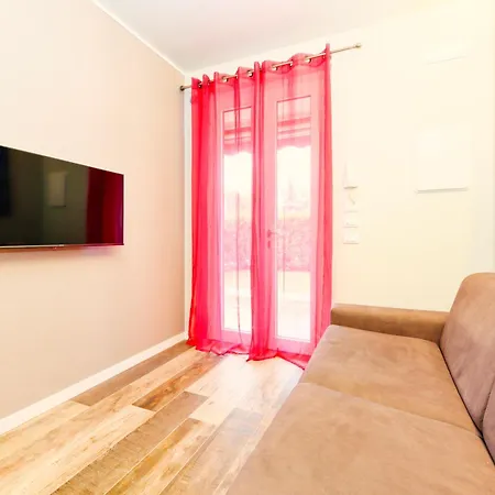 アパート The Captain シルミオーネ